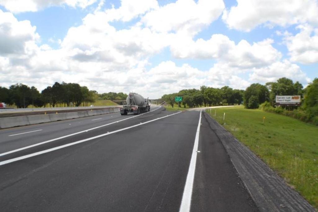 Photo of a billboard in Lacoochee