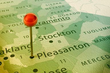 Pleasanton California taxi ads